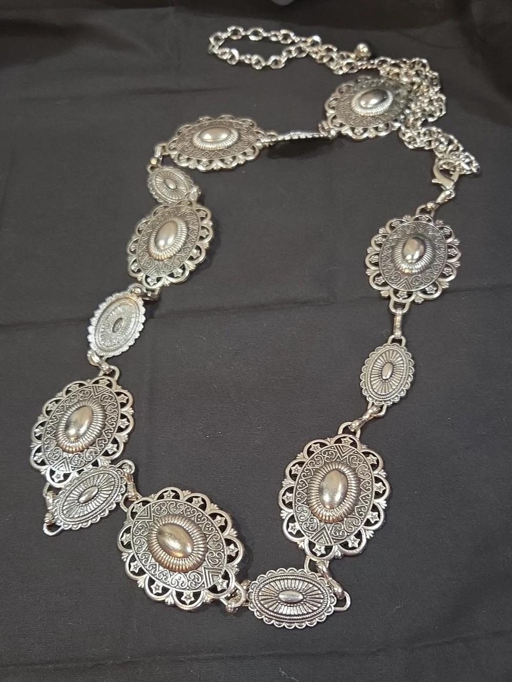 Vintage-Style Silver Oval Belt